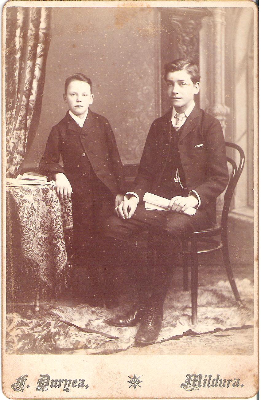 Photo of photos/Kenneth McLennan b1892 &DuncanD portrait